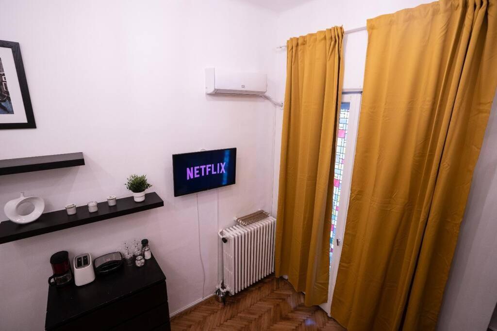 Cozy Studio Near Cismigiu Park Apartment Bukares Bagian luar foto