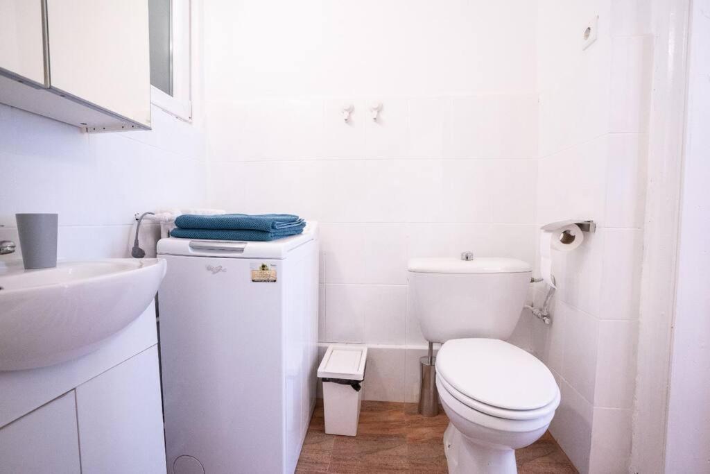 Cozy Studio Near Cismigiu Park Apartment Bukares Bagian luar foto