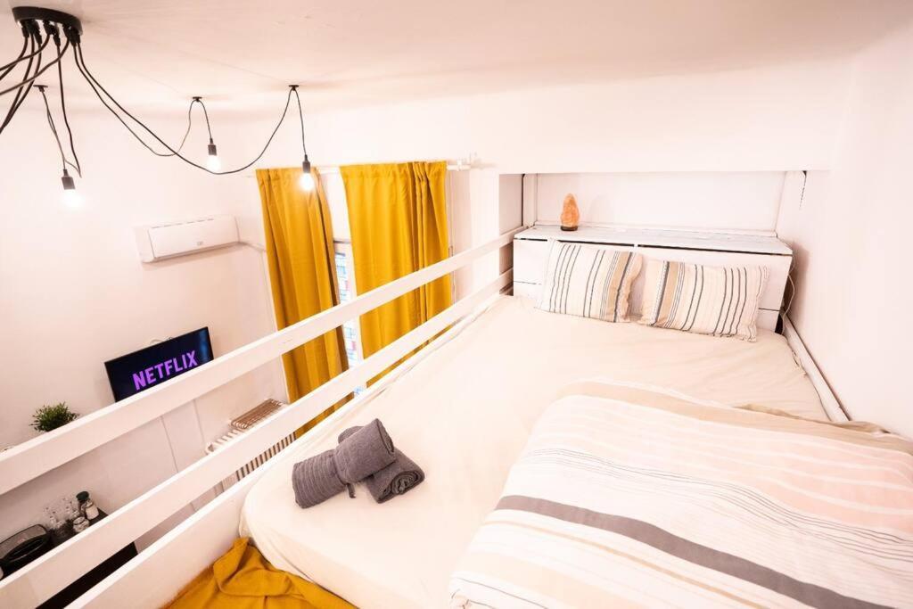 Cozy Studio Near Cismigiu Park Apartment Bukares Bagian luar foto