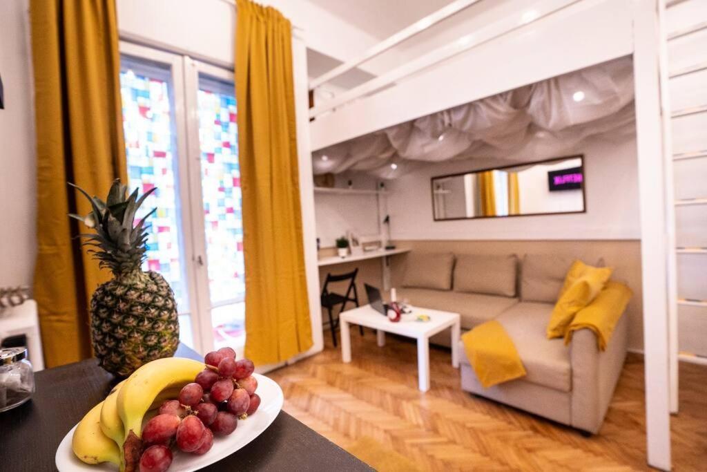Cozy Studio Near Cismigiu Park Apartment Bukares Bagian luar foto